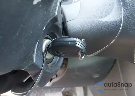 2015 Ford Focus Se z USA, uszkodzony, nr VIN 1FADP3K26FL374302